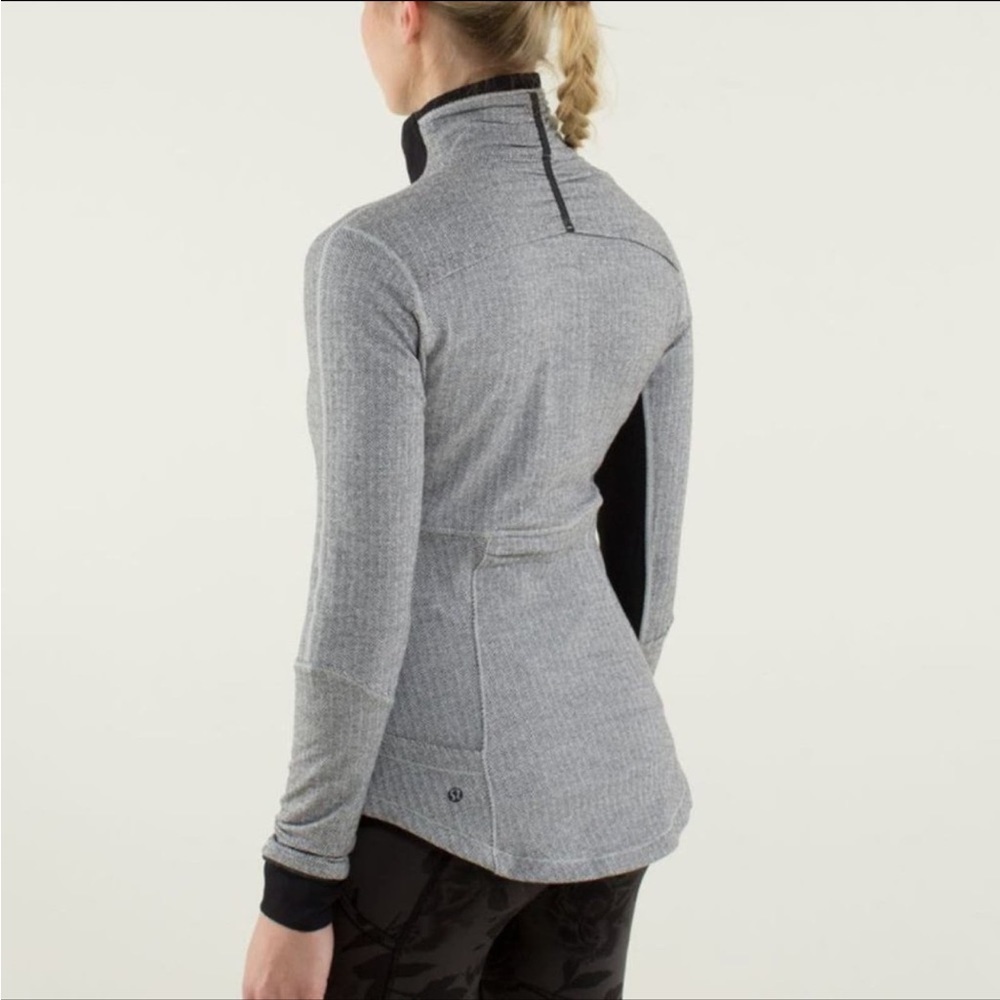 Lululemon base runner pullover - Picture 8 of 8